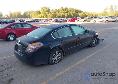 2010 Nissan Altima 2.5 S z USA, uszkodzony, nr VIN 1N4AL2APXAN415825